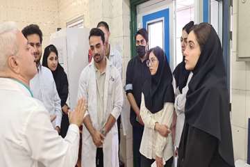 بازدید دانشجویان ورودی 98 دانشکده داروسازی از شرکت دارو سازی کاسپین تامین