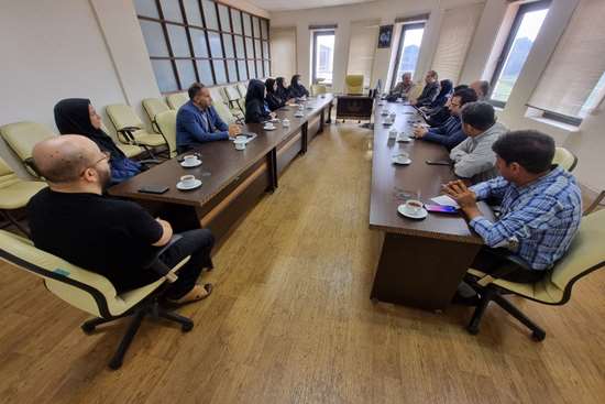 بازدید معاون آموزشی دانشگاه از دانشکده داروسازی 